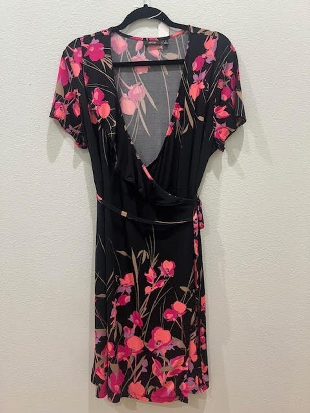 Apt 9 Woman XL Black/Pink/Purple Floral Print Short Sleeve Wrap Dress